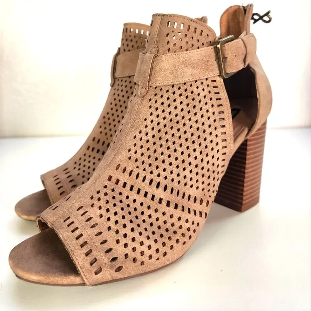 Parker & Sky Suede Heels Size 9